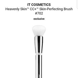 IT Cosmetics Heavenly Skin-Perfecting Brush
